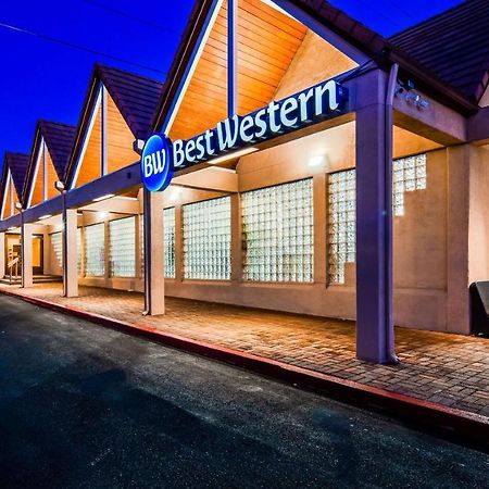 Best Western Town And Country Inn Сидър Сити Екстериор снимка