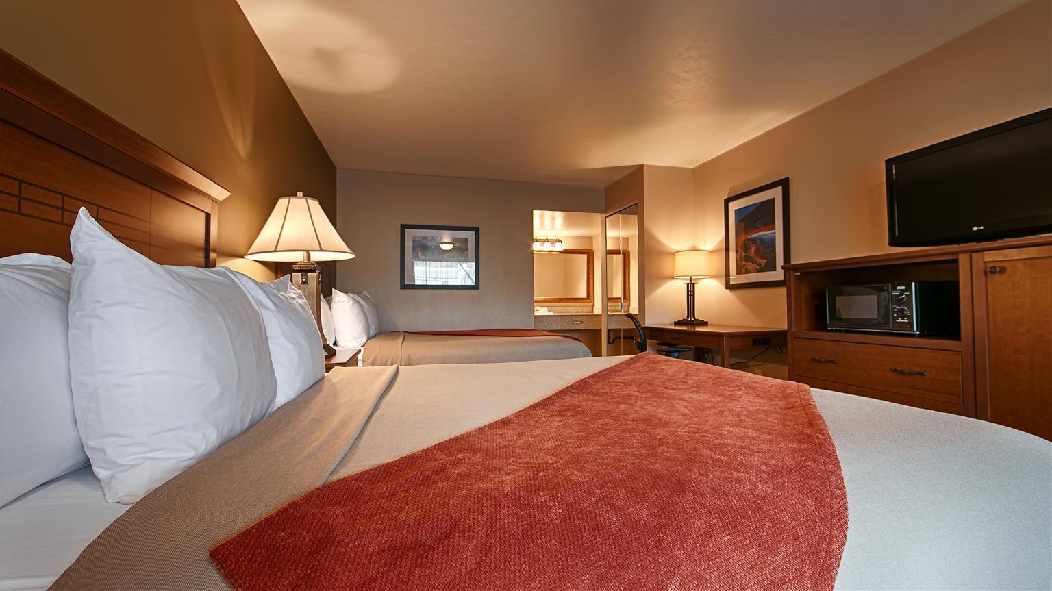 Best Western Town And Country Inn Сидър Сити Екстериор снимка